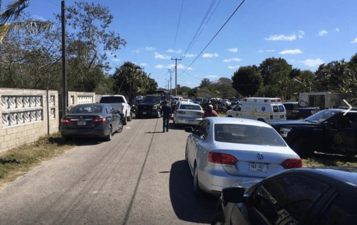 Delincuentes vs policías se enfrentan en Motul