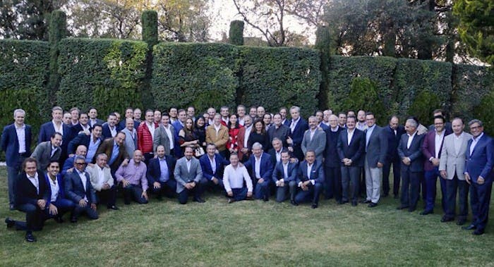 El empresario José Chedraui Budib se codea con las más altas esferas de políticos y empresarios, han provocado que esa casa sea sede de reuniones con personajes importantes en Puebla y el país.