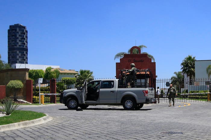 El 20 de agosto de 2017, durante un operativo realizado por la Marina en El Secreto de Lomas de Angelópolis de la capital poblana, fue detenido un presunto líder dedicado al robo de combustible.