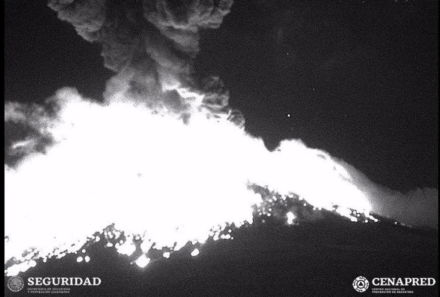 Fotograma tomada de un video, de un episodio eruptivo del Volcán Popocatépetl, el pasado 19 de marzo.