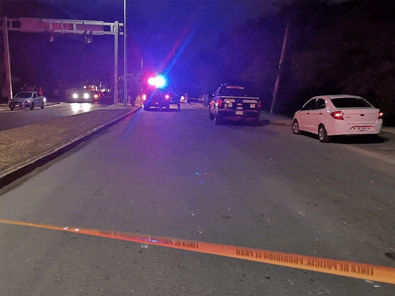 Delincuentes amagan con armas de fuego a despachadores y los despojan del dinero de las ventas, en la colonia el Bosque de Chetumal.