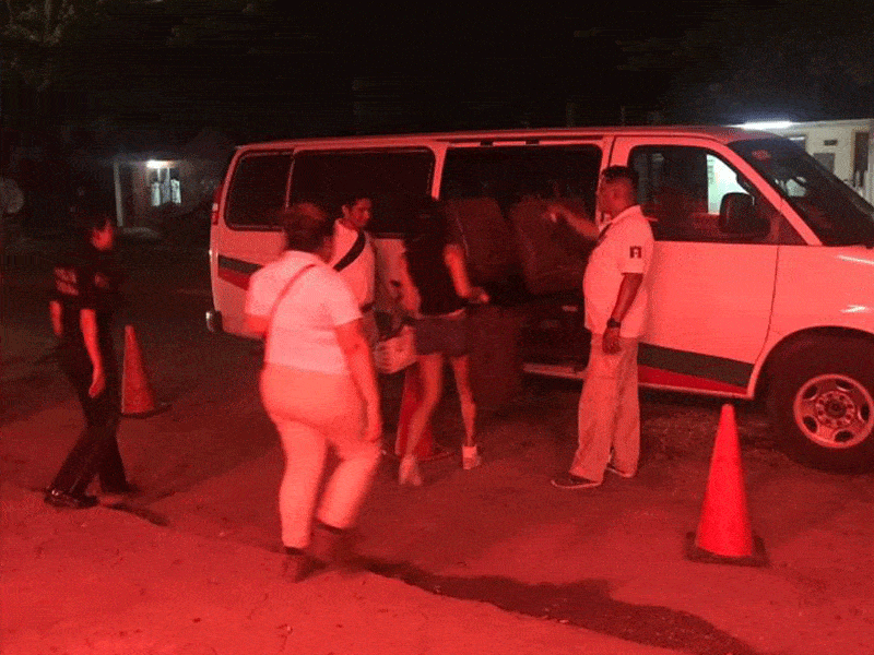 Extranjeras aseguradas en antros de Cancún se quejan por las malas instalaciones donde permanecen en el INM y de vejaciones por parte del personal.