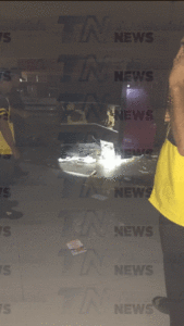 Al menos 20 sujetos armados ingresaron hasta una plaza de Cancún para robar dos cajeros automáticos.