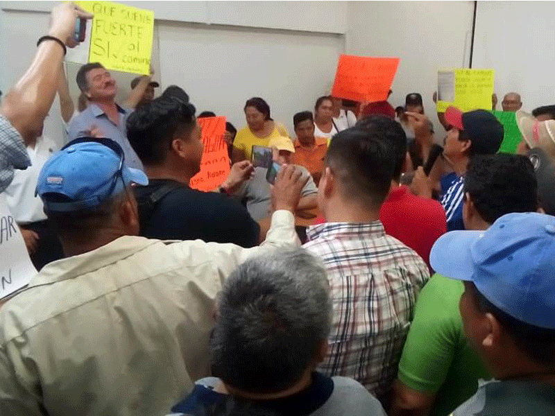 Protestan en las oficinas de la Secretaría de Desarrollo Agropecuario, Rural y Pesca (Sedarpe).