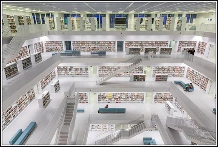 En sus estanterías se pueden encontrar cerca de 500 mil ejemplares.