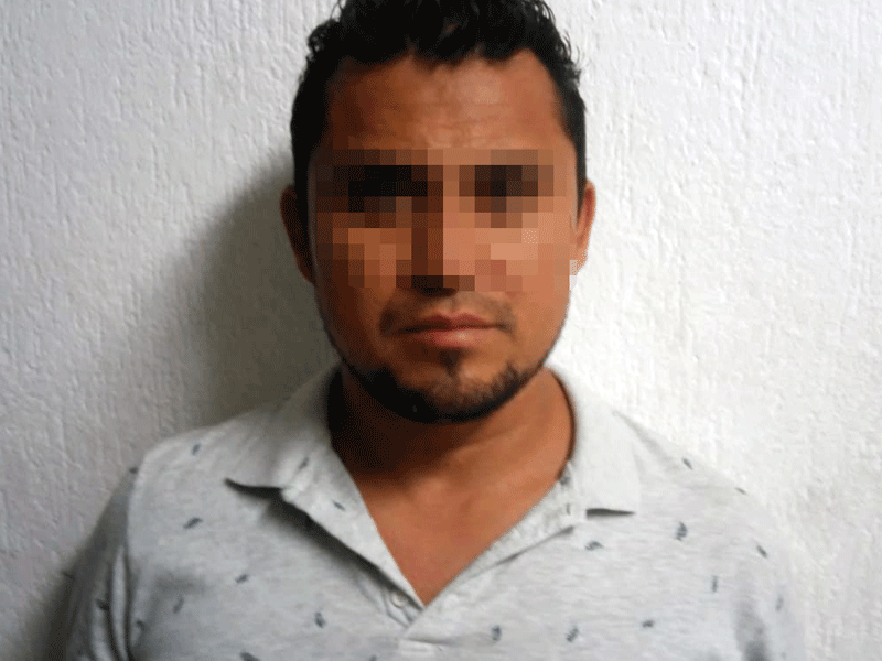 La víctima conducía una camioneta cuando dos tipos se le emparejaron en un auto y comenzaron a dispararle; el ataque derivó en un accidente.