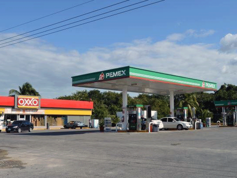 Las estaciones de combustible en la ciudad de Chetumal no reportaron ningún cambio en sus precios, pese al anuncio del gobierno de que bajarían.