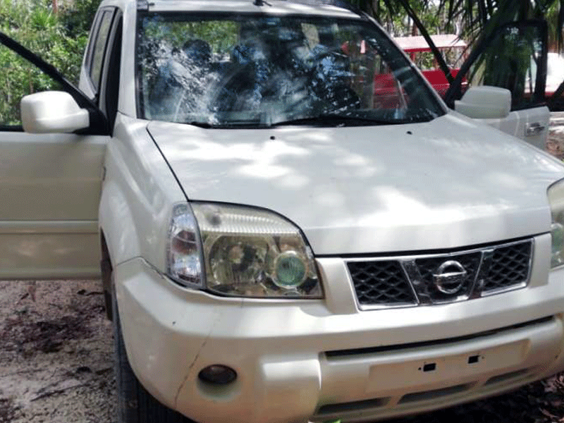 Policías de Playa del Carmen detienen a sujeto que hizo varios disparos; decomisan camioneta, cartuchos y un portafusil; uno más se dio a la fuga.