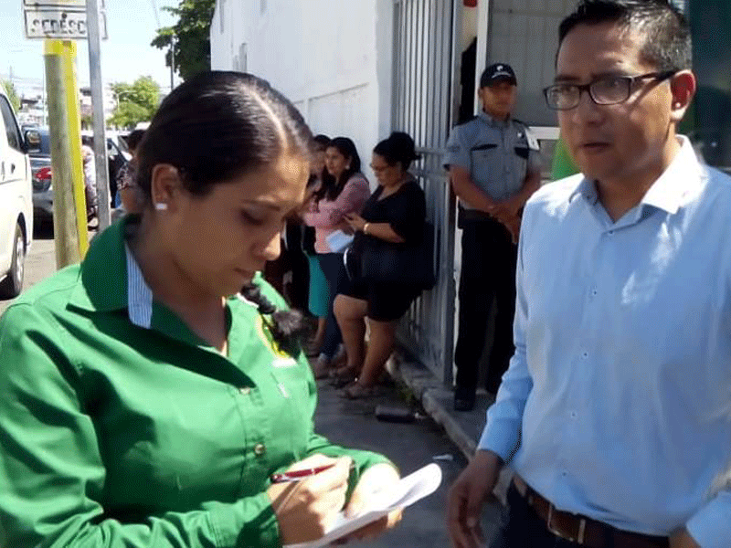 La protesta fue encabezada por Regina Maldonado Reyes y Hugo David Pérez, representantes de la UNTA y la CIOAC.