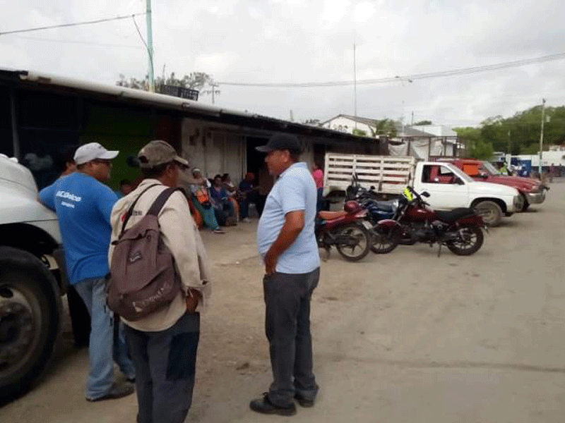Por segunda vez en el año, trabajadores del Servicio de Limpia protestan contra funcionario y la falta de herramientas y equip