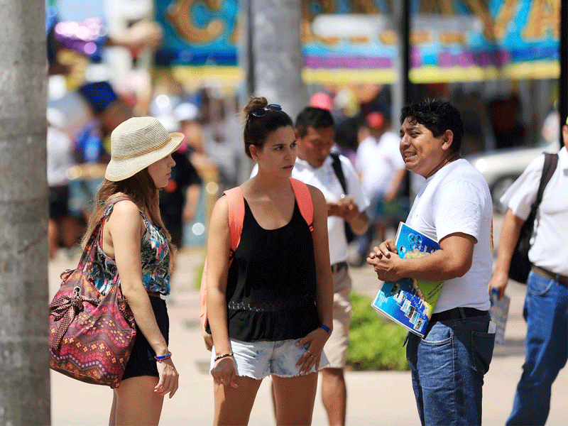 Vende Q. Roo ‘postales’ por el sargazo, afirman náuticos. Es momento de unidad y diálogo para que este destino turístico no se nos vaya de las manos.