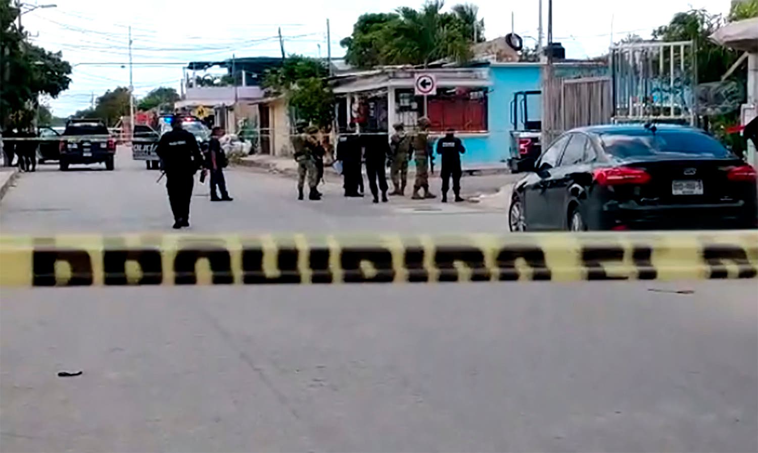Encuentran cabeza enfrente de una escuela de la Región 236