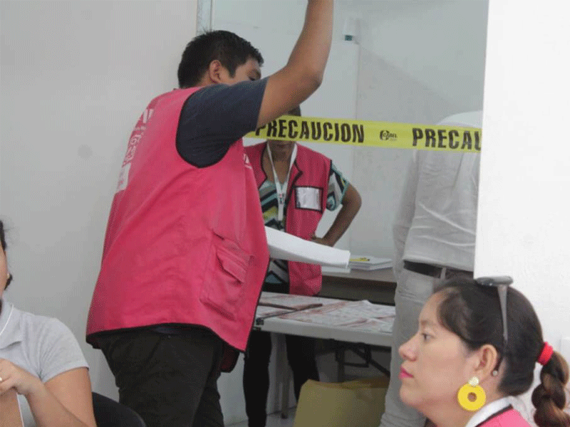 Inicia conteo de votos en el Distrito 11 en Cozumel; por acuerdo previo se revisarán los sufragios de 48 casillas, de las 104 que se instalaron.