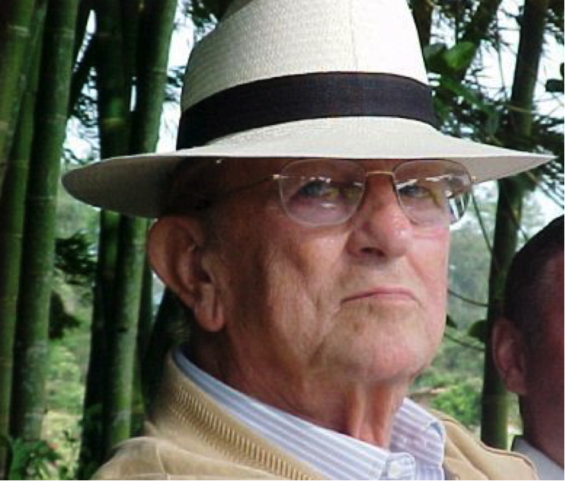 Reaccionan contra Mauricio Clark por defender al padre Maciel