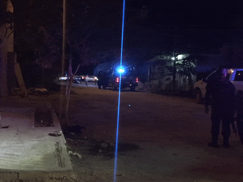 faguean casa de jefe policiaco en Tulum; minutos antes de la medianoche, sicarios atacan la vivienda de Ariel Kumul Estrella, director operativo.