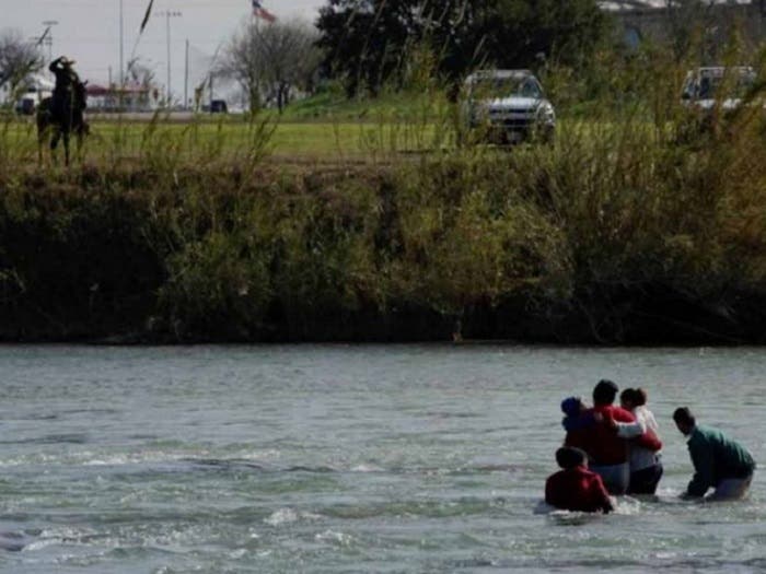 Tras un operativo, elementos de la Policía Fronteriza encontraron el cuerpo de un niño muerto en Rio Bravo.