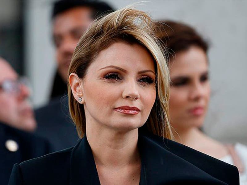 Angélica Rivera se cayó de las escaleras ¡porque estaba borracha!