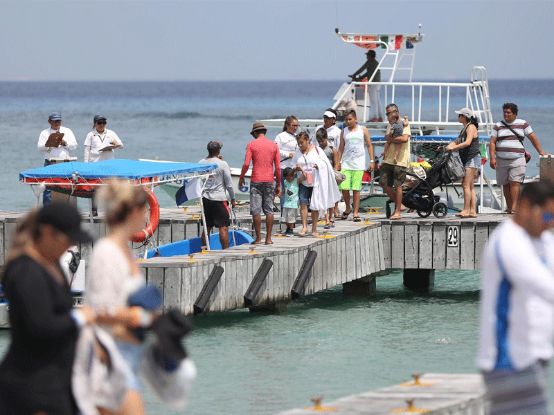 Prevén derrama de 3 mil mdd por el verano en Quintana Roo; se espera atender a unos cuatro millones de turistas en esta temporada en el Caribe mexicano.