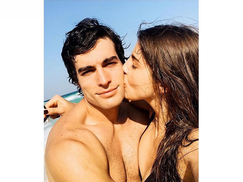 Danilo Carrera demuestra su amor a Michelle Renaud de esta manera