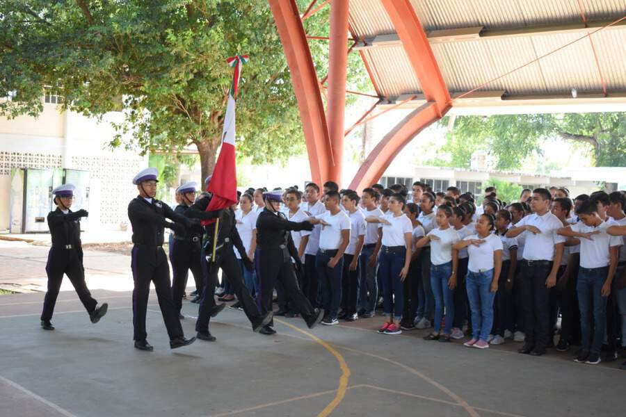 Inician clases más de 8 mil estudiantes del CONALEP Quintana Roo