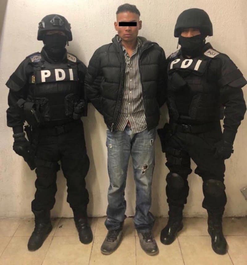 Luis "N", alias "El Chupas" es parte de un grupo de choque ligado al PRI y al PAN, Los Claudios, quienes han organizado desmanes en diversos eventos en la Ciudad de México.