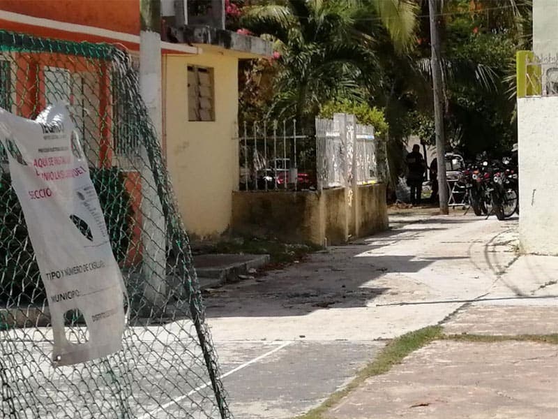 Asesinan a carpintero cerca del Mercado 28; la víctima, originaria de la Ciudad de México, recibió varios impactos de bala.