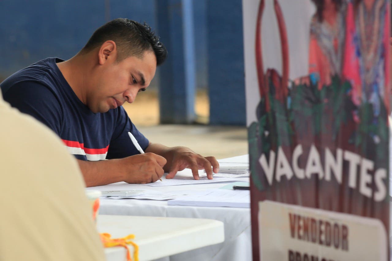 Primera Feria Municipal del Empleo de Othón P. Blanco