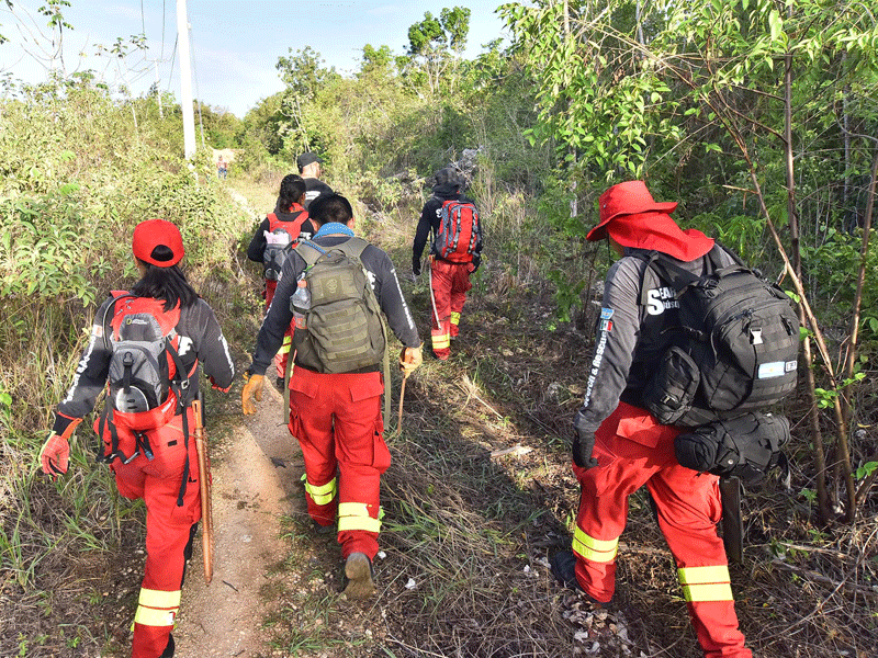 Hallan osamenta en operativo de búsqueda de ciclistas de Cancún; los restos humanos fueron localizados en una brecha detrás del fraccionamiento Cuzamil.