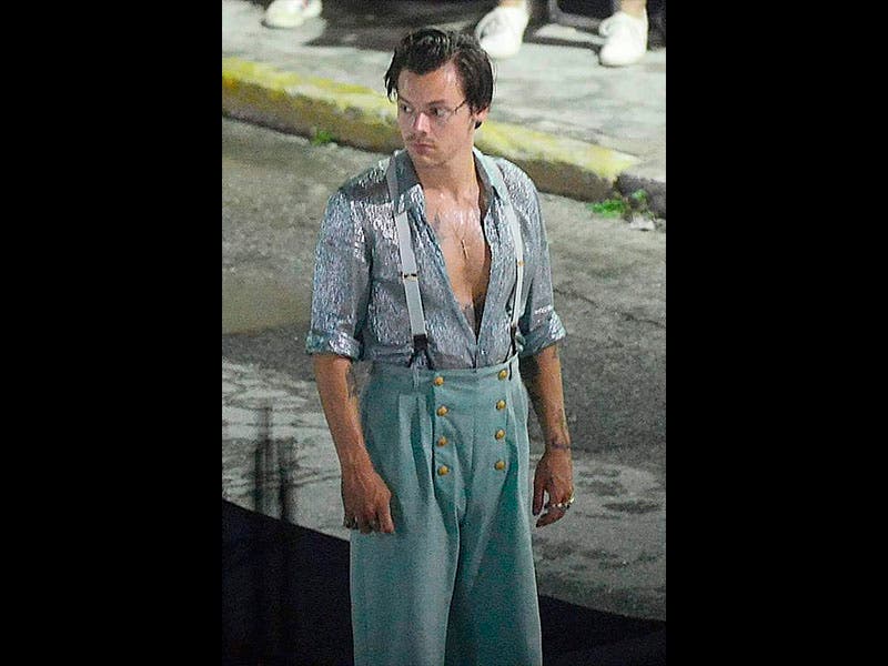 Harry Styles y sus zapatos de tacón en Cancún