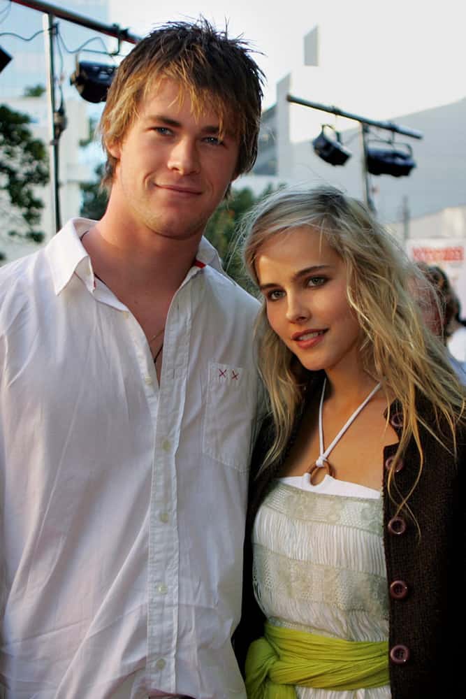 Liam Hemsworth se consuela con la ex de su hermano Chris