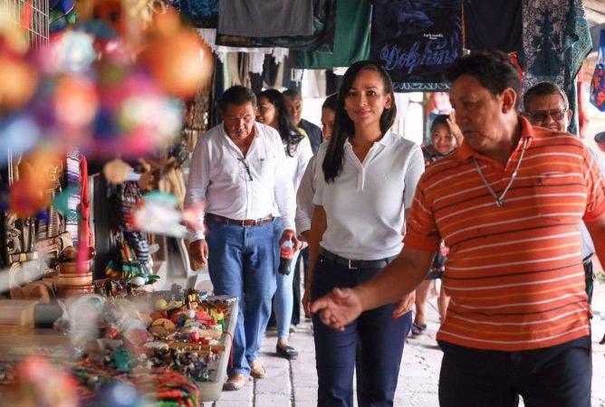 Puerto Morelos será siempre un aliado del gobernador Carlos Joaquín González, con quien trabajamos en equipo para hacer del Caribe Mexicano un referente de progreso y prosperidad”, indica