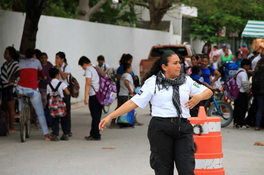 De manera permanente mantendremos patrullajes en los alrededores de los planteles educativos a la hora de entrada y salida: Laura Fernández.