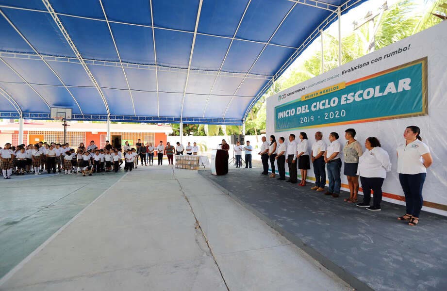 Realizan ceremonia cívica de inicio de clases del ciclo 2019-2020 en la primaria “Adolfo López Mateos”