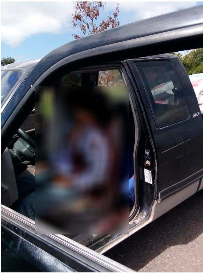 Un empresario que era secuestrado quedó en su camioneta muerto tras el tiroteo.