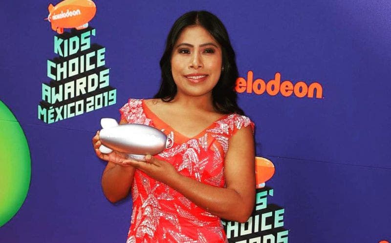 Yalitza Aparicio se toma la foto con Daddy Yankee y no le cobró