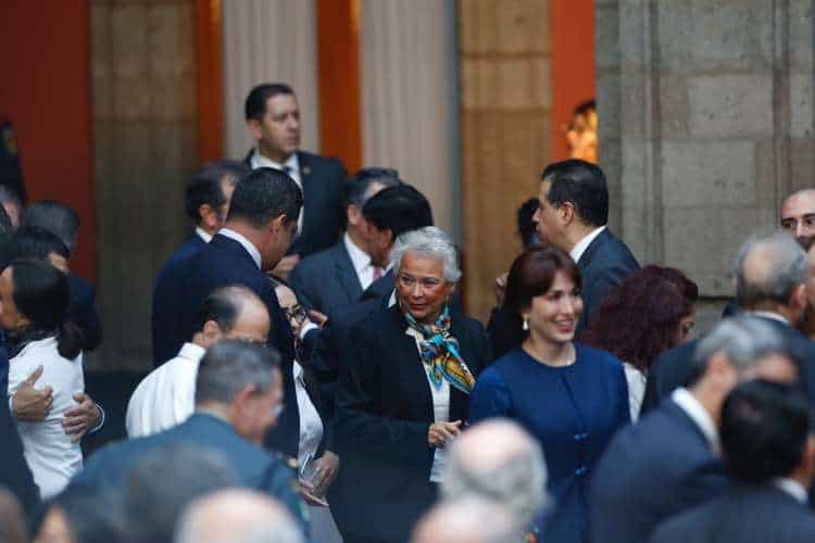 Políticos, empresarios y gobernadores invitados