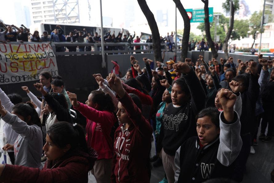 Indignación por la simulación en las investigaciones por parte del Gobierno de Enrique Peña Nieto.