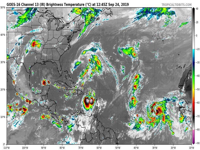 Clima: Continuarán los chubascos en Quintana Roo; se mantiene un canal de baja presión en la porción central de la Península de Yucatán.