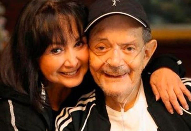 La "Chilindrina" afirmó no llorar ni extrañar a su esposo