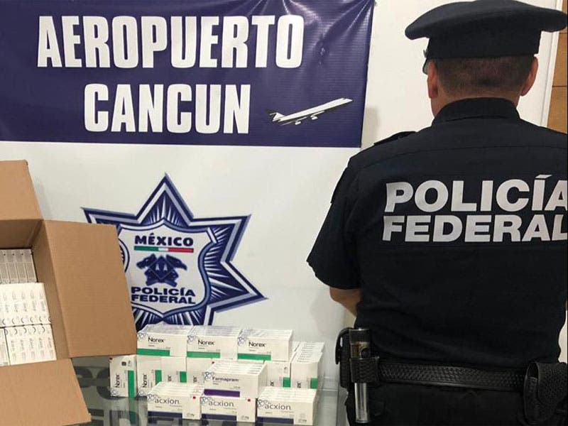 Decomisan cargamento ilegal de medicamentos controlados; elementos de la Policía Federal llevaron a cabo una inspección en una empresa de paquetería.