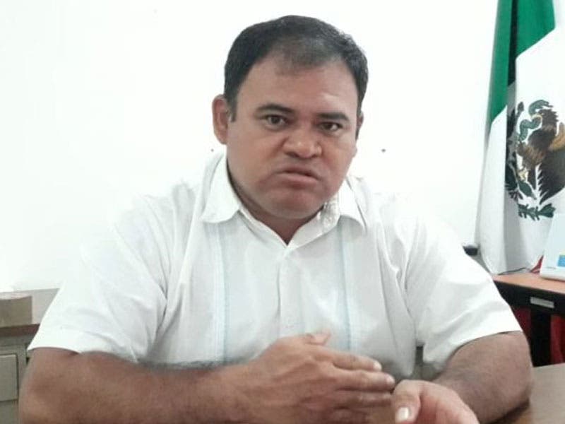 Admite retraso en entrega de útiles y uniformes; se espera que los alumnos los reciban pasando las fiestas patrias, dijo Manuel Contado, de la SEQ.