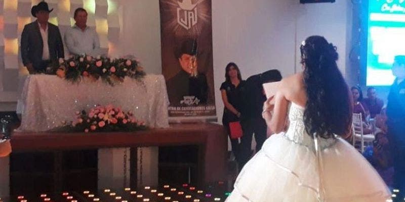 Julión Álvarez apadrina a 118 quinceañeras