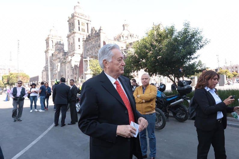 Primer Informe de Gobierno: Políticos, empresarios y gobernadores invitados