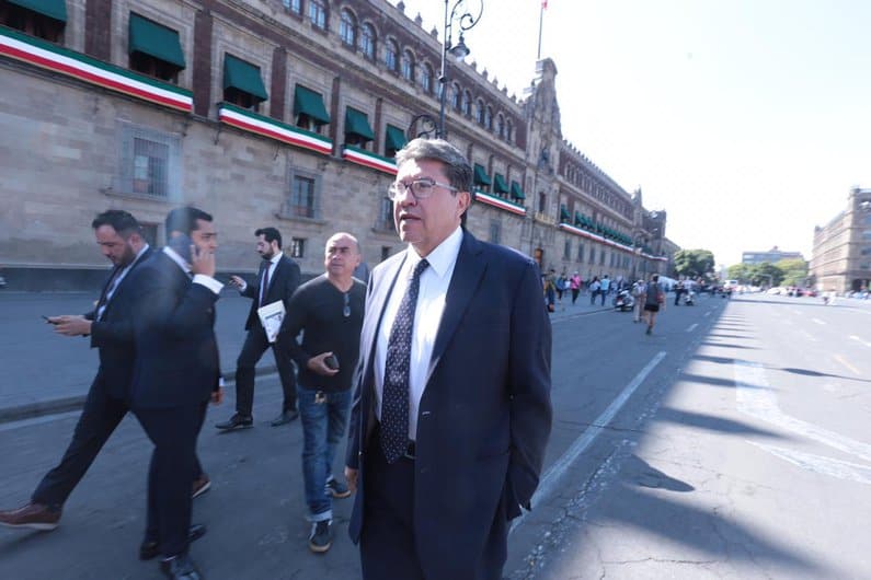 Primer Informe de Gobierno: Políticos, empresarios y gobernadores invitados