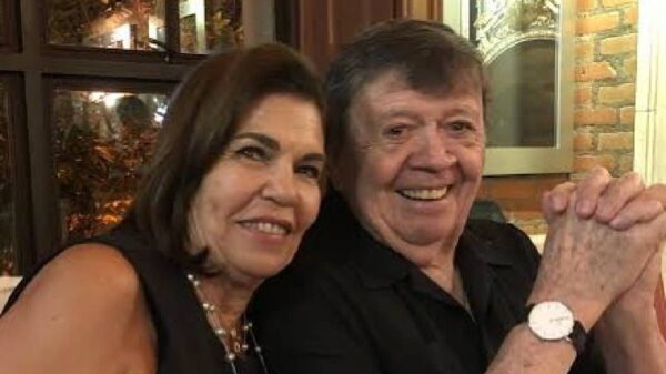 Ella es la esposa de Chabelo y cree que su esposo es inmortal