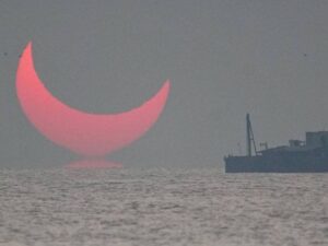 ¡Apocalipsis! Aparecen los “cuernos del diablo” en Qatar