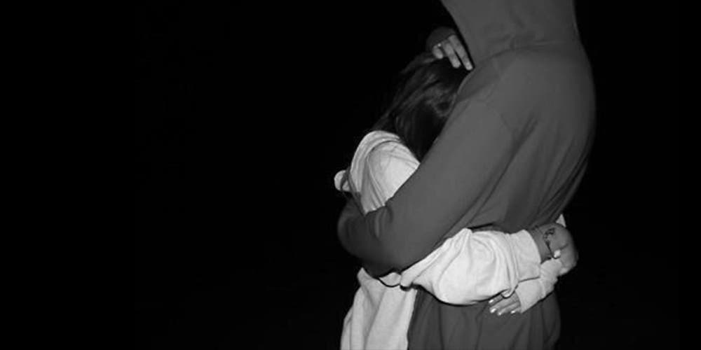 Jóvenes son descubiertos "robando": ellos dicen que sólo querían "echar pasión"