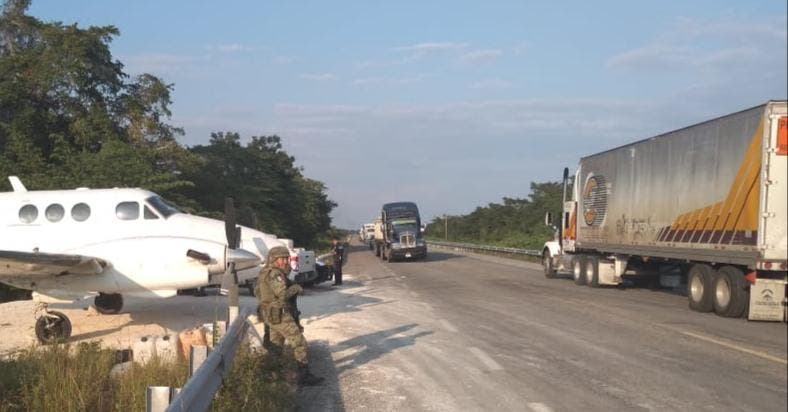 Narcoaterrizaje: Aseguran armas y equipo táctico en Nuevo Israel.