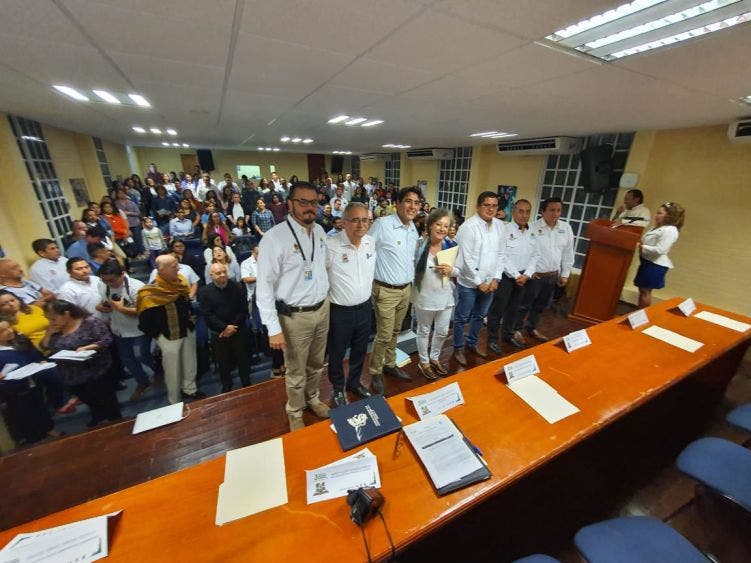 Impulsa cambios de hábitos para coadyuvar en la solución a la problemática ocasionada por plásticos de un solo uso y lograr la sostenibilidad