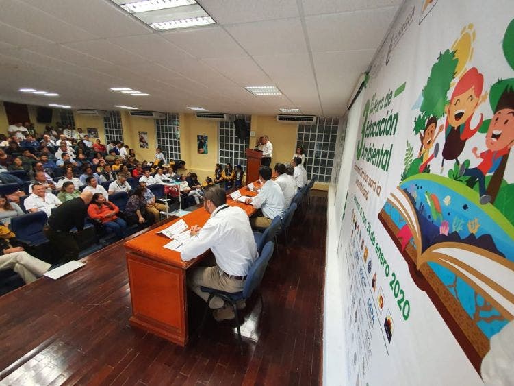 Durante el tercer Foro Estatal de Educación Ambiental en el que destacó la importancia de la Ley para la prevención, gestión integral de residuos y economía circular